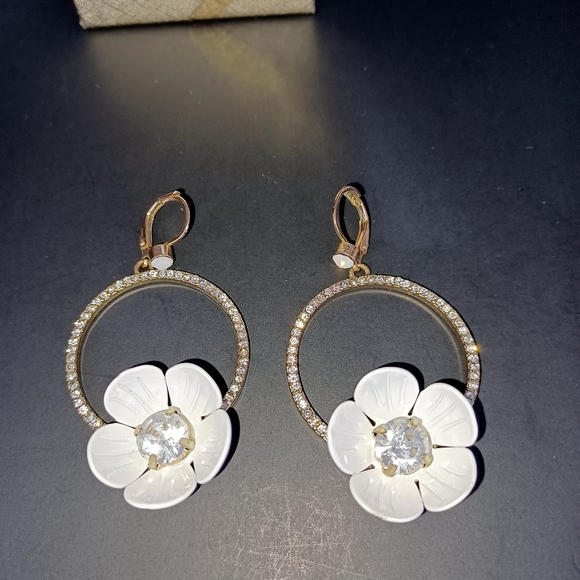 Betsey Johnson Flowers Earrings - Picture 9 of 9
